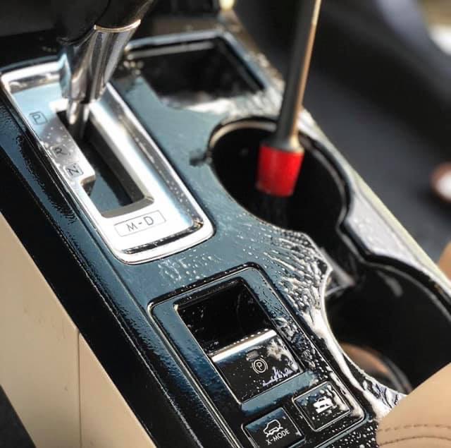 Console & Shifter Clean